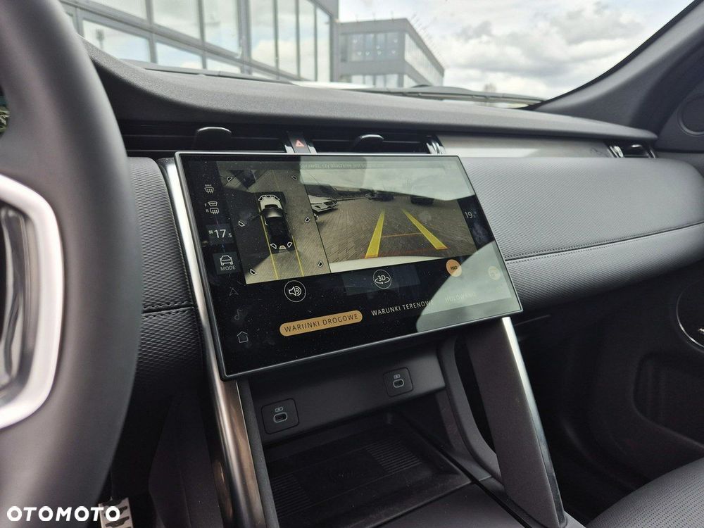 Land Rover Discovery Sport - 40