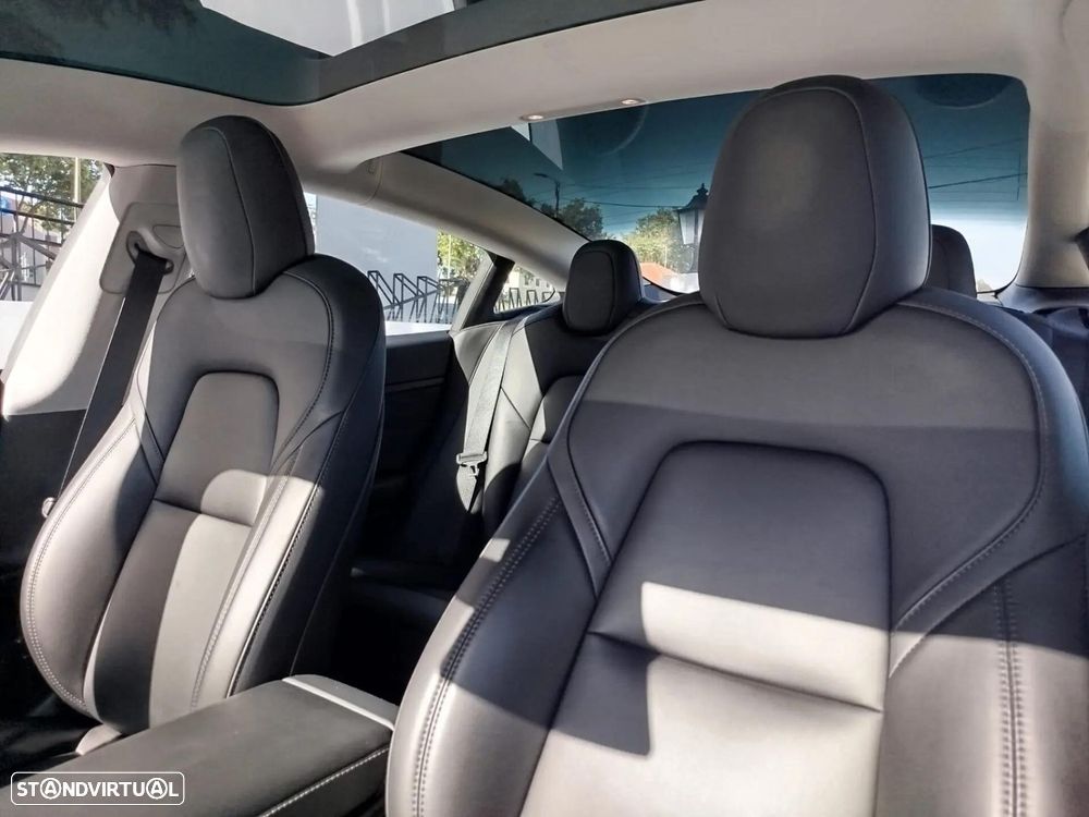 Tesla Model 3 Long Range Tração Traseira - 29
