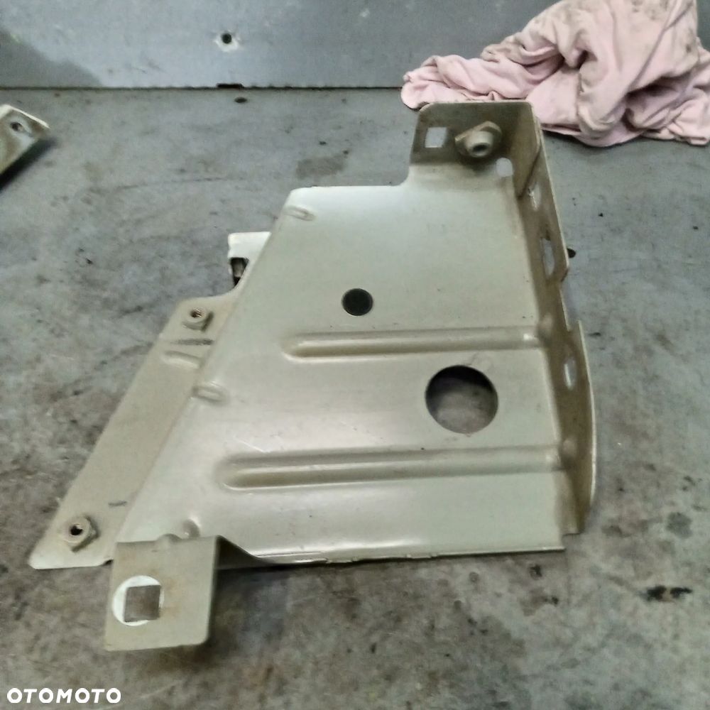 Mocowanie błotnika Master III 631221215R - 2