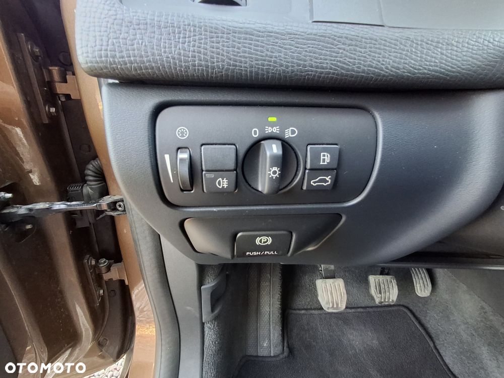 Volvo XC 60 - 22