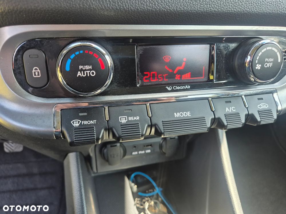 Kia Rio 1.2 Dream Team Edition - 23