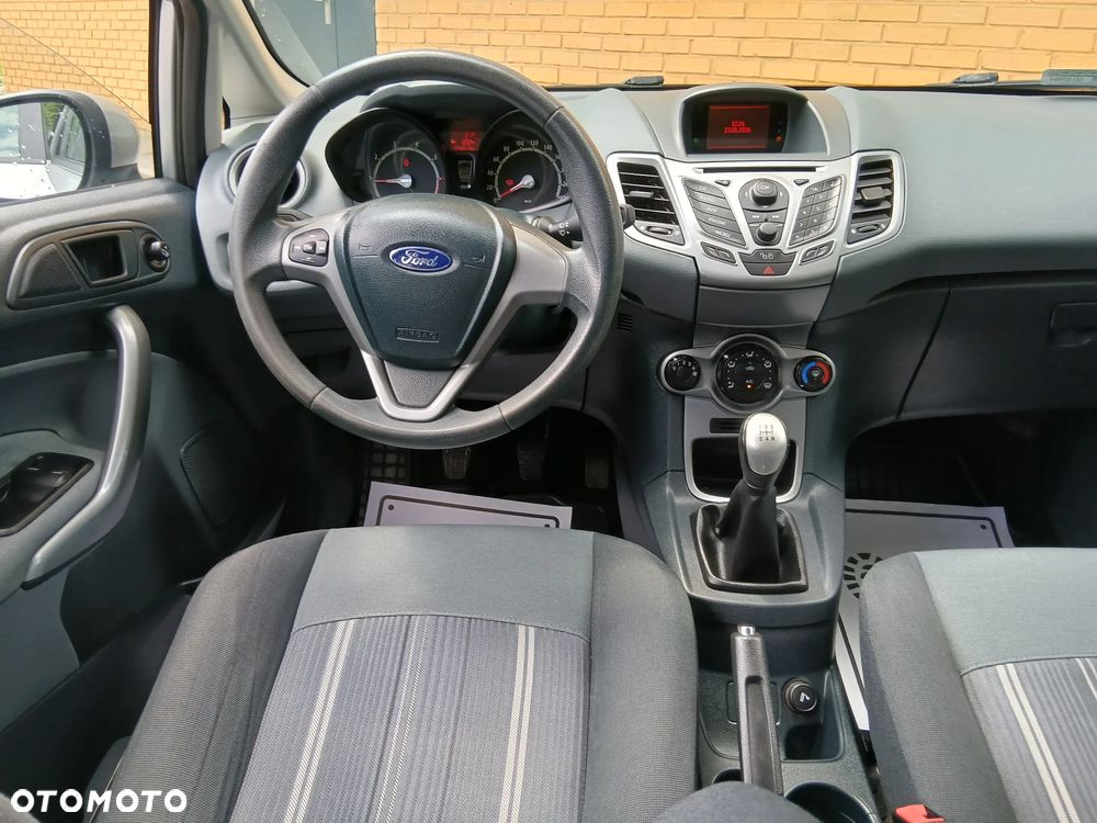 Ford Fiesta 1.25 Silver X (Ambiente) - 22