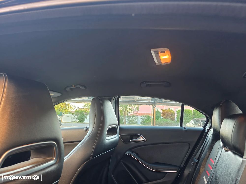 Mercedes-Benz A 180 d 7G-DCT AMG Line - 17