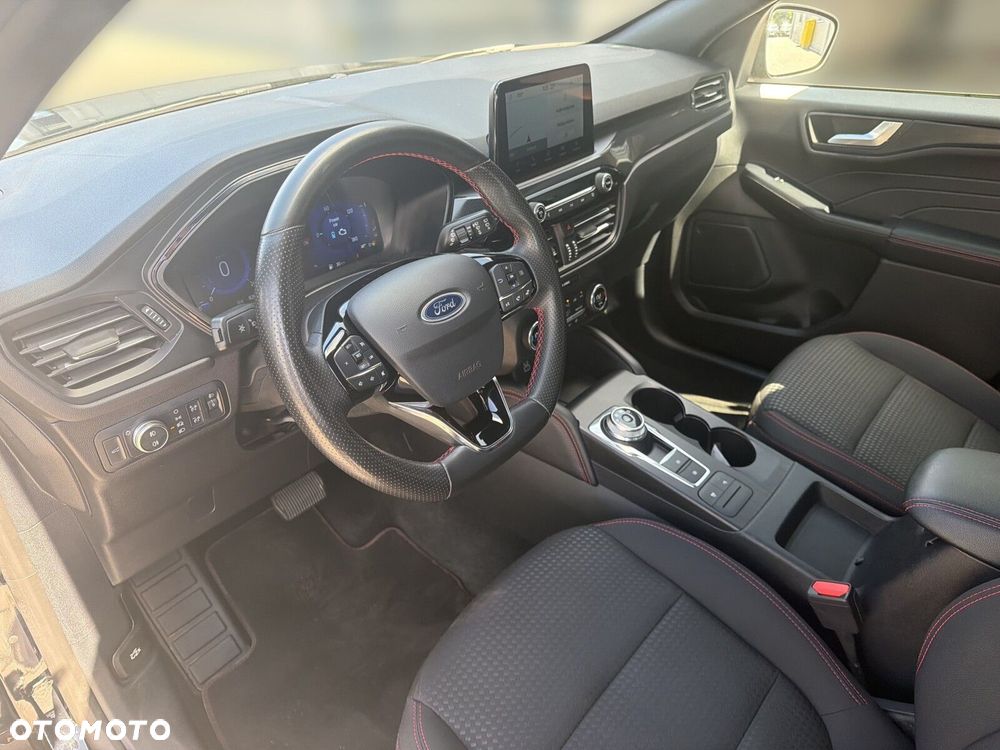 Ford Kuga - 10