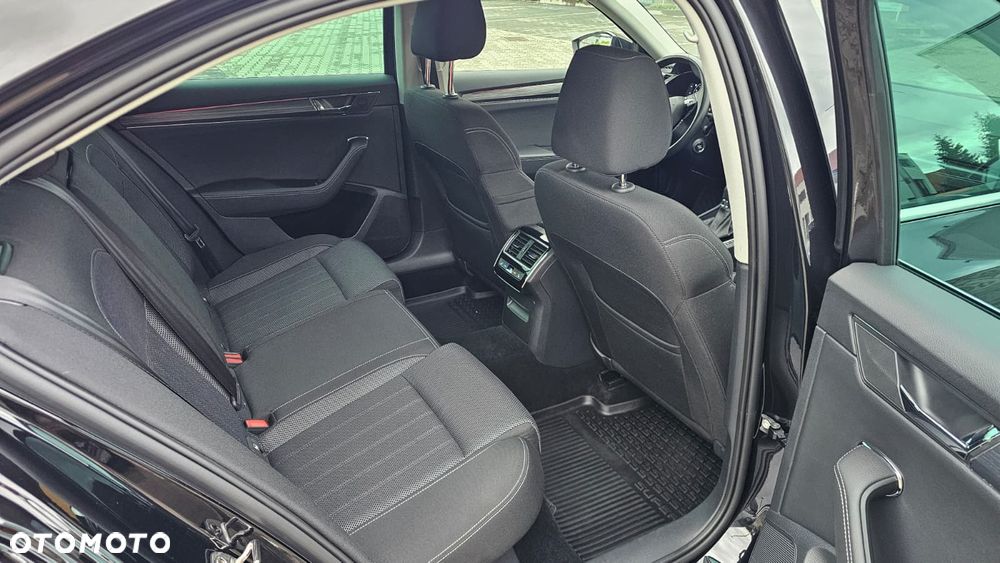 Skoda Superb 2.0 TDI SCR Style DSG - 3