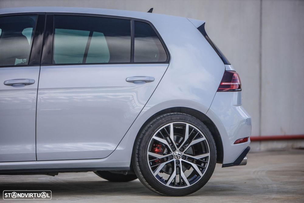 VW Golf GTI Performance BlueMotion DSG - 6