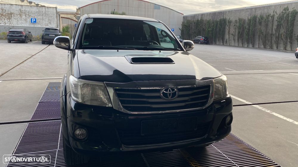 Toyota Hilux 3.0 D-4D 4WD CD Tracker CA PM - 3