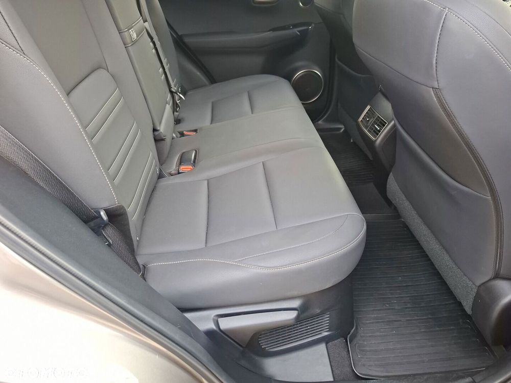 Lexus NX 300 F Impression AWD - 23