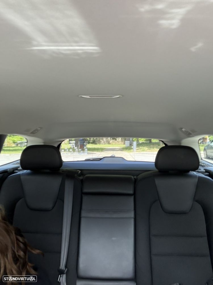 Volvo V60 2.0 T8 AWD TE Momentum Plus - 16