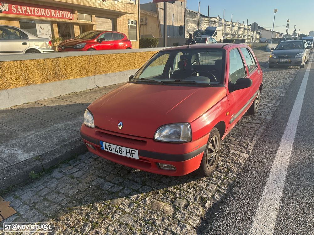 Renault Clio 1.2 Oasis - 1