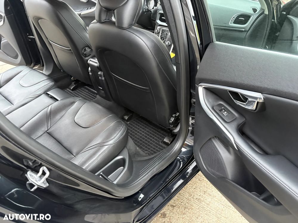 Volvo V40 D4 Summum - 13