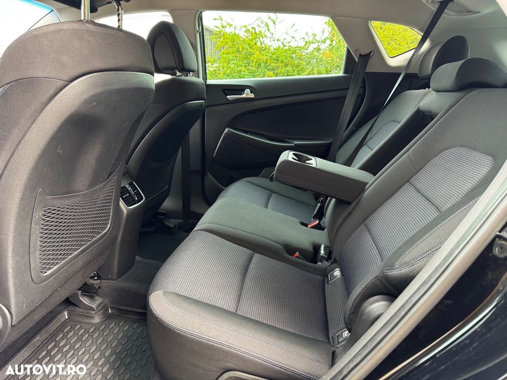 Hyundai Tucson blue 1.7 CRDi 2WD DCT Premium - 13
