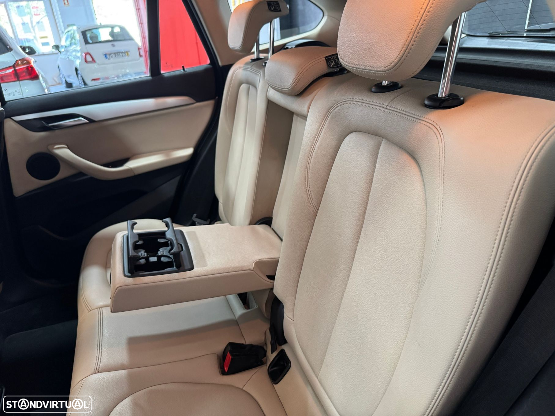 BMW X1 16 d sDrive Advantage - 42