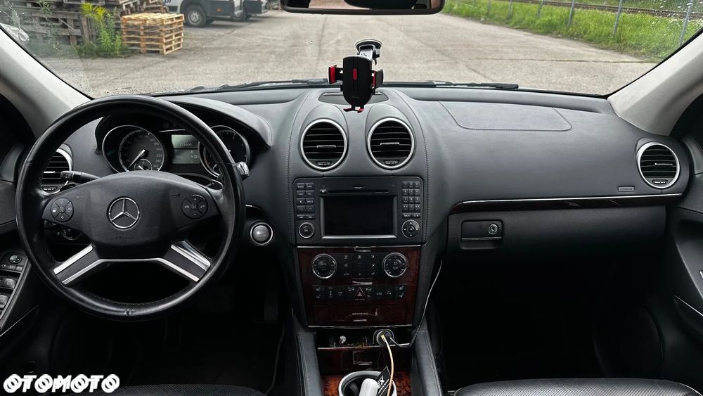 Mercedes-Benz GL 500 4Matic 7G-TRONIC - 11