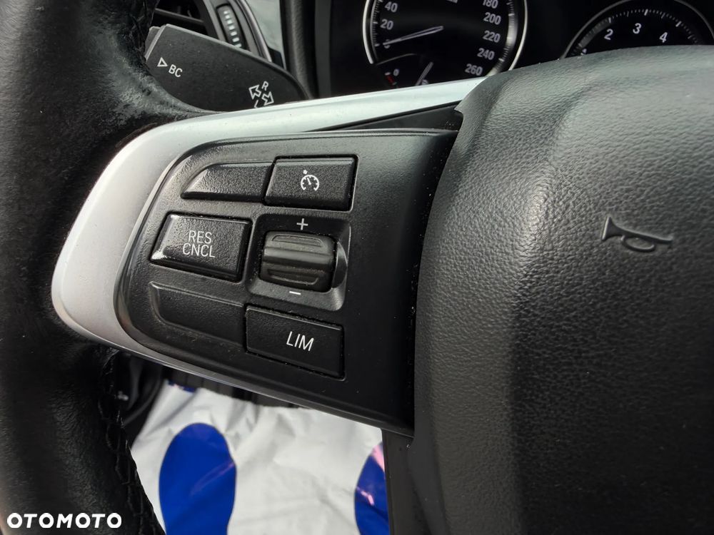 BMW X1 sDrive18i Sport Line - 26