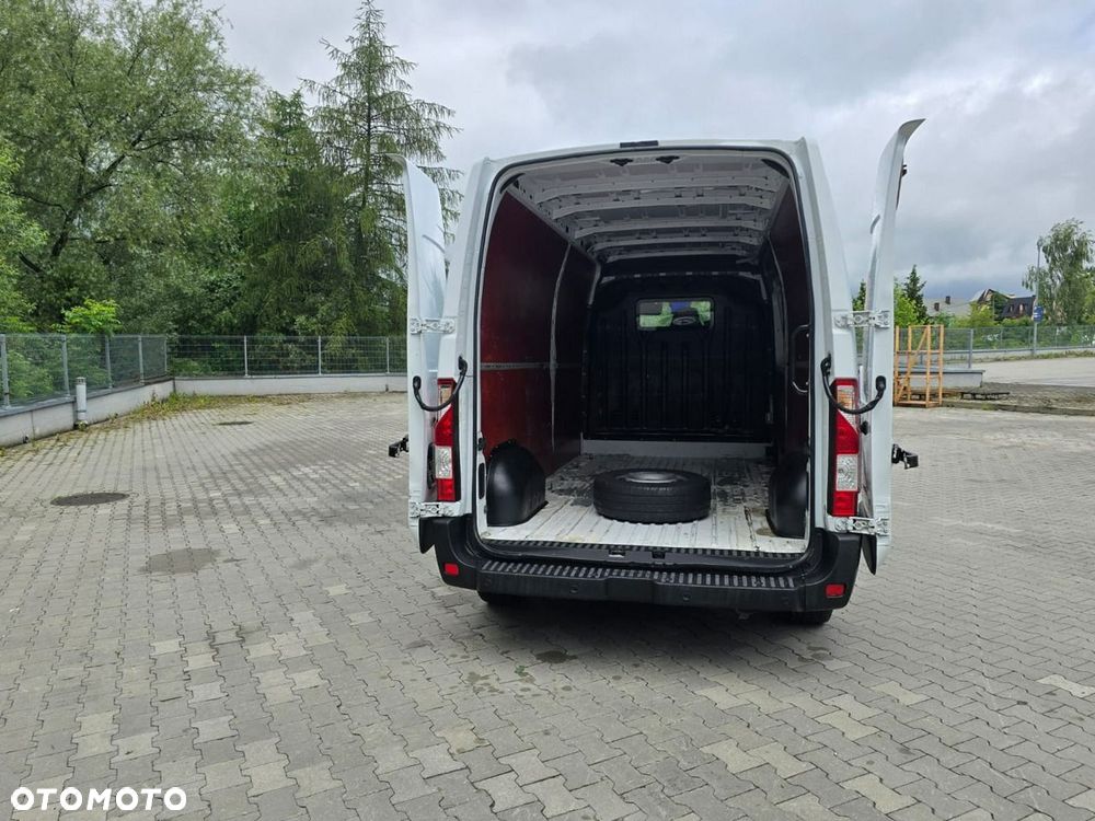 Renault Master - 24