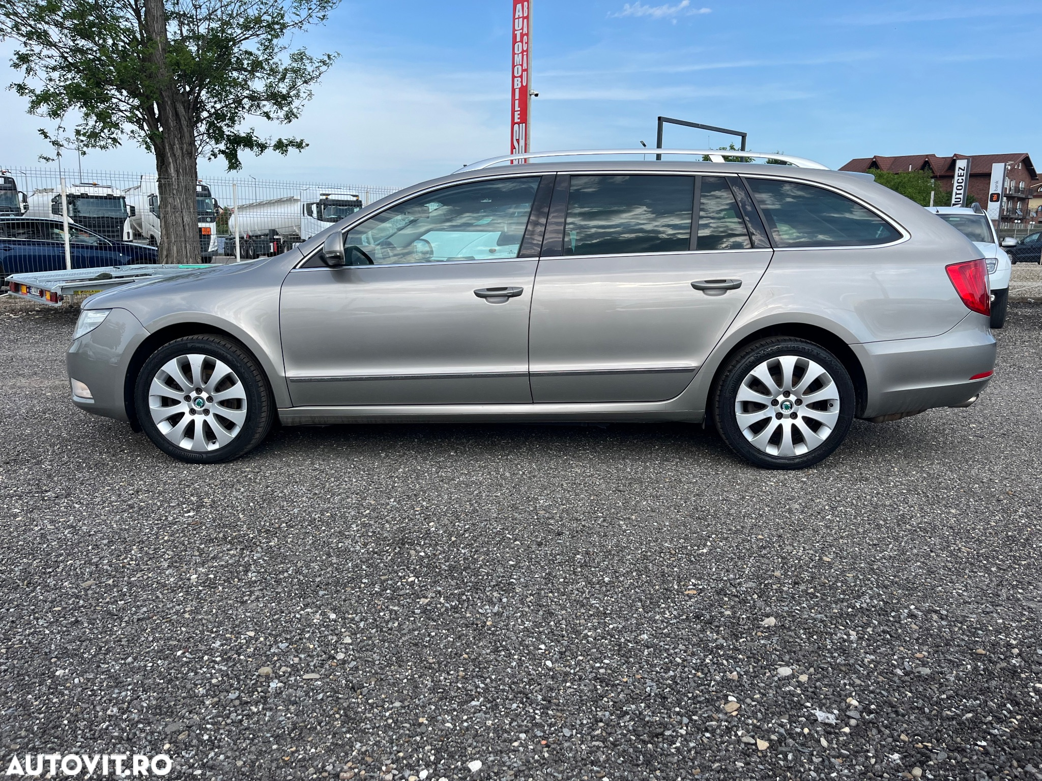 Skoda Superb 2.0 TDI 4x4 DSG Exclusive - 6