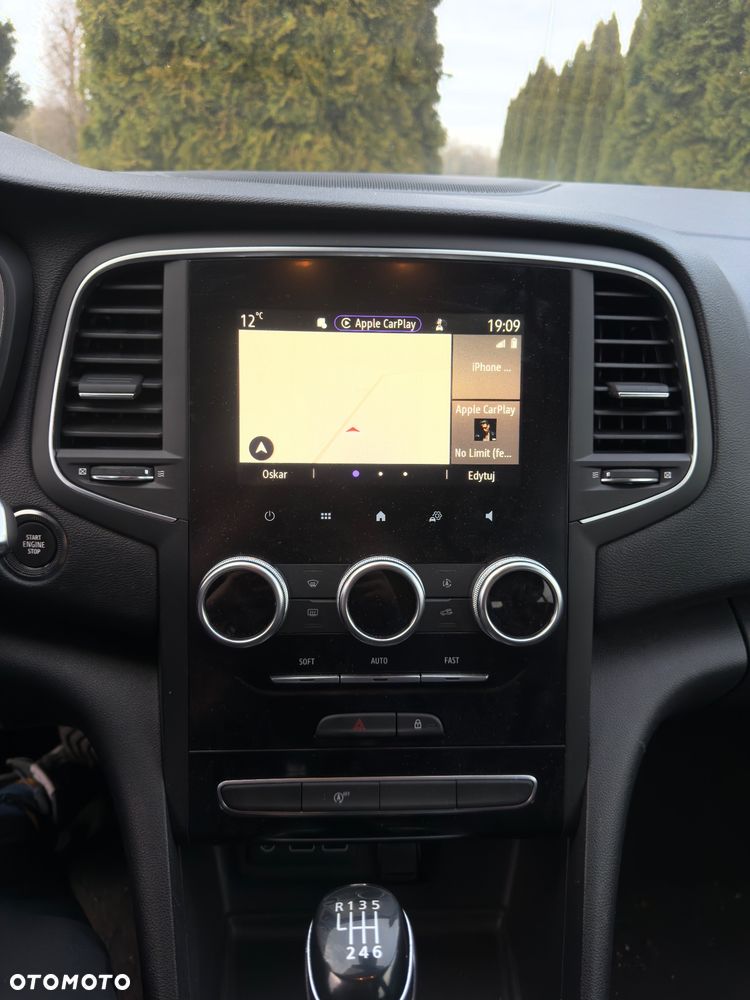 Renault Megane 1.5 Blue dCi Intens - 12