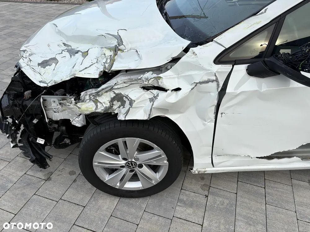 Volkswagen Golf VIII 2.0 TDI Life - 15