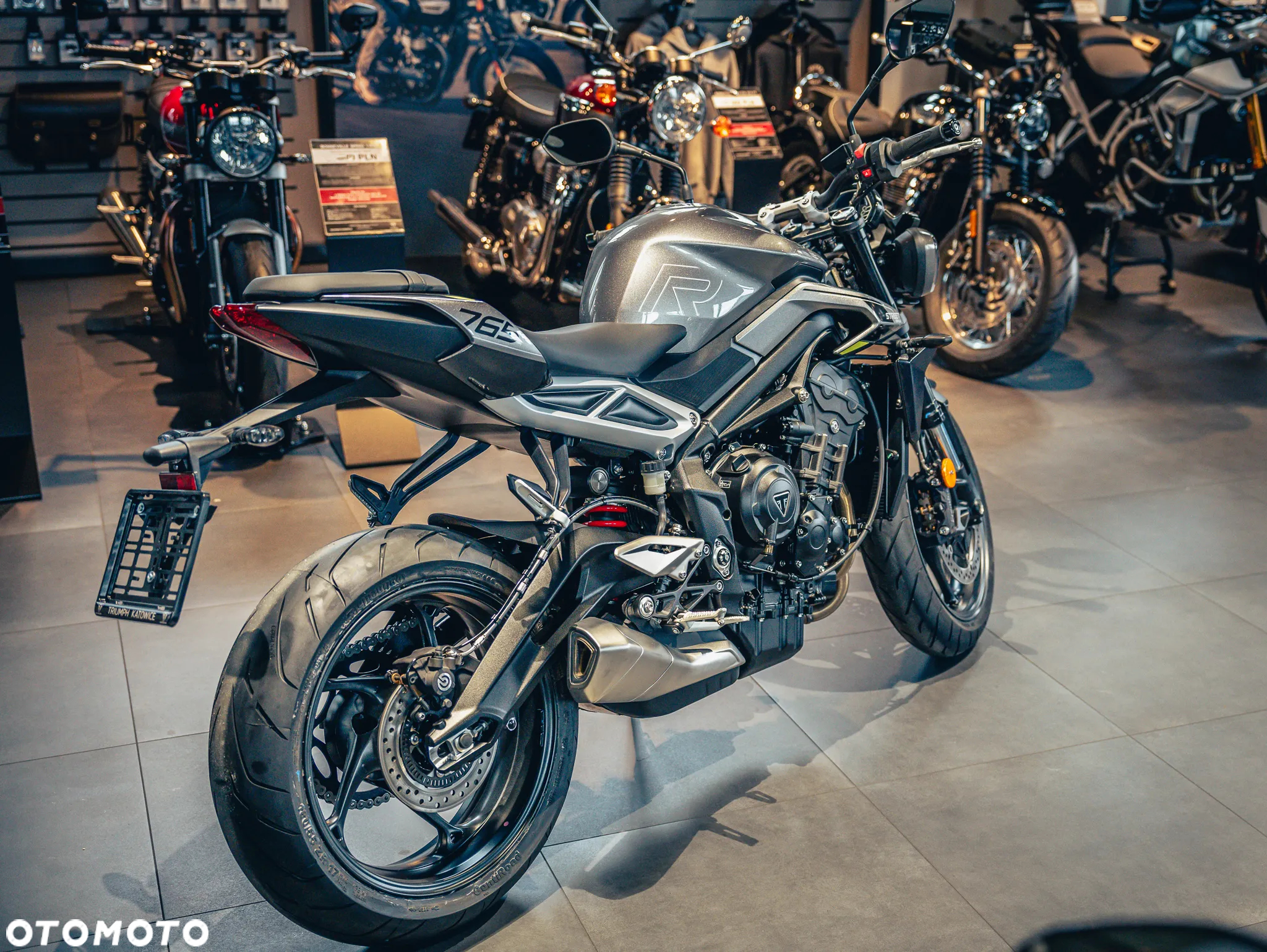 Triumph Street Triple - 11