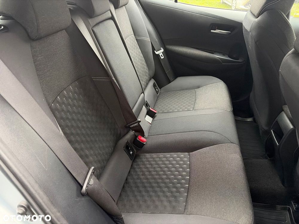 Toyota Corolla - 10