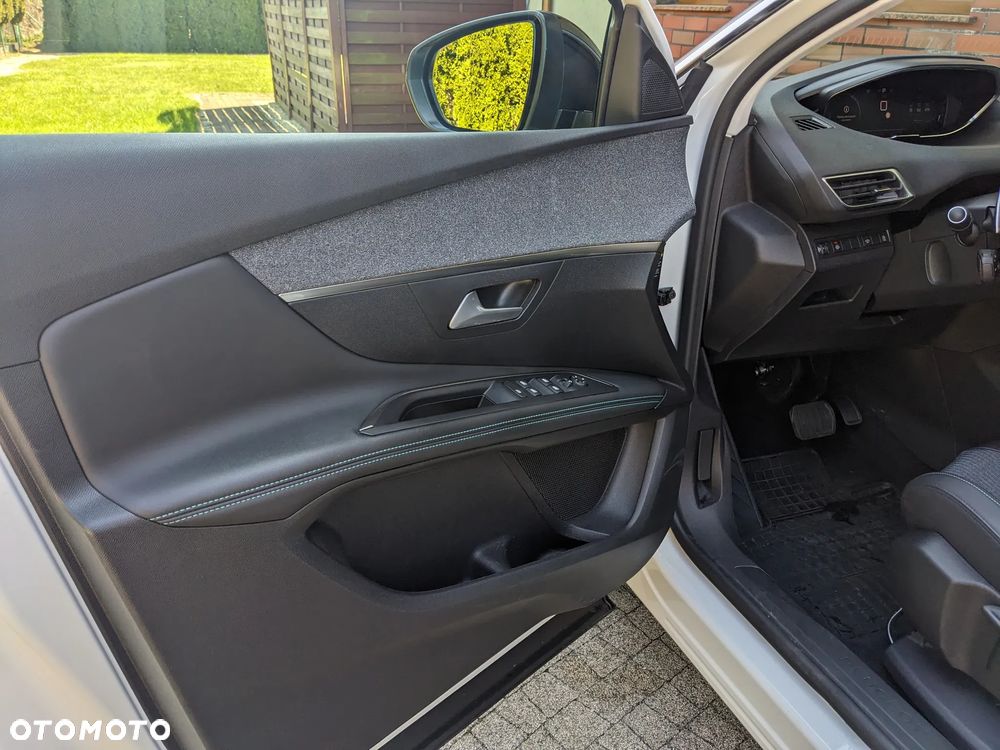 Peugeot 3008 1.2 PureTech Allure Pack S&S EAT8 - 25