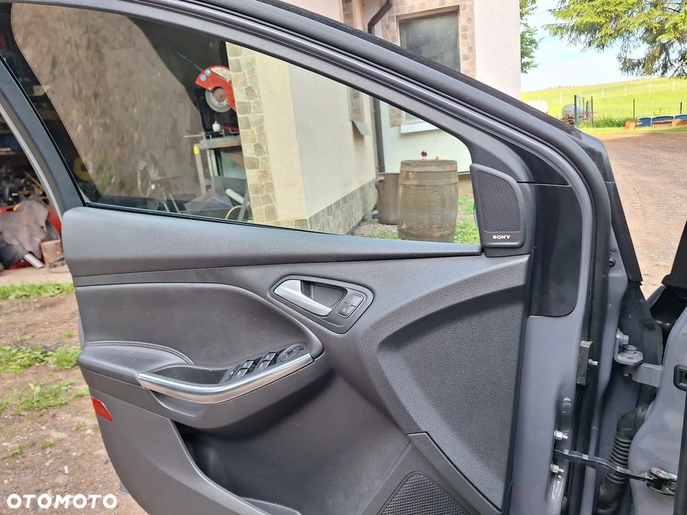 Ford Focus 2.0 EcoBoost ST mit Leder-Sport-Paket - 16