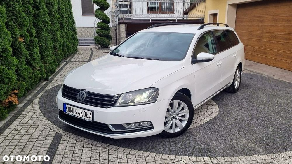Volkswagen Passat - 1