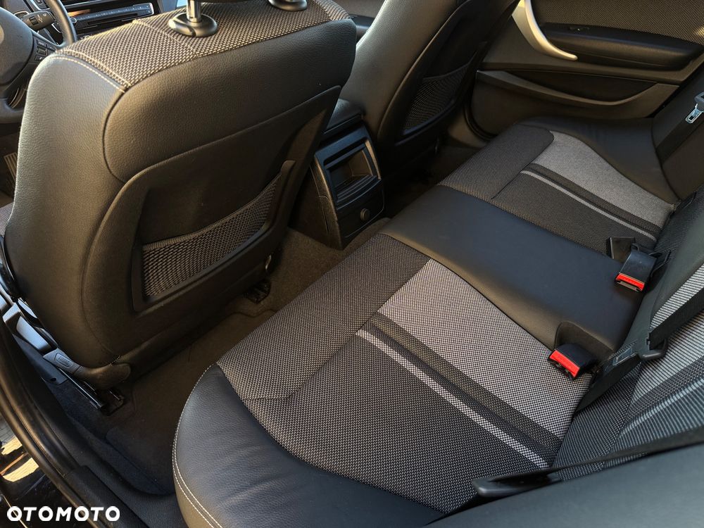 BMW Seria 1 - 30