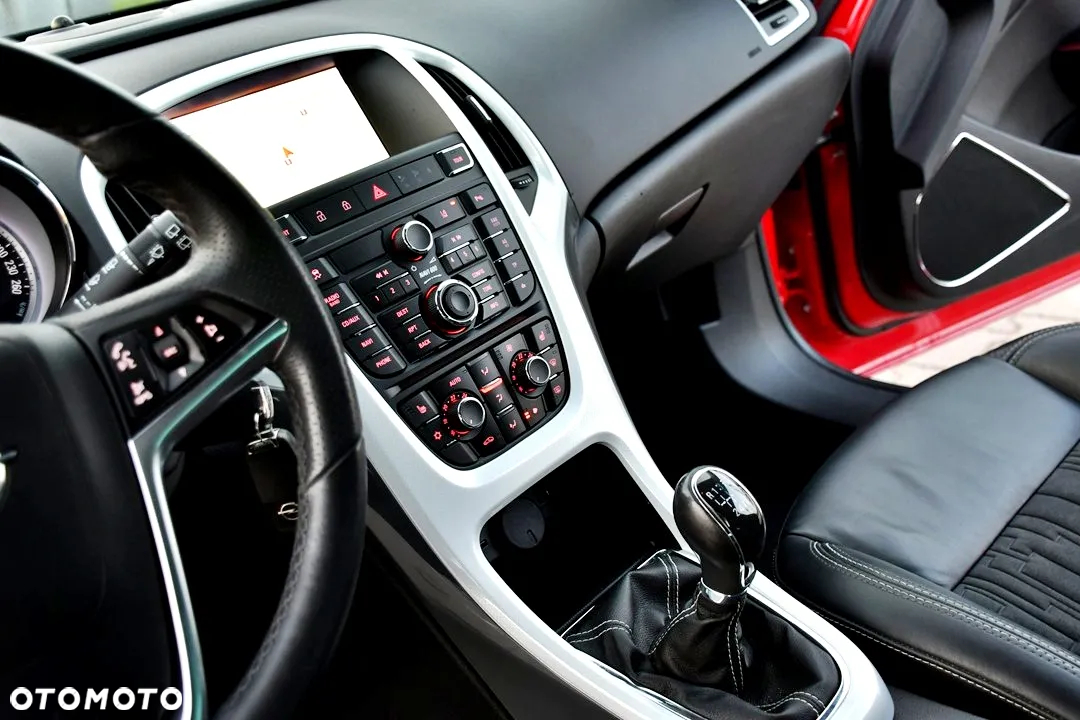 Opel Astra III GTC 1.6 T Cosmo - 31