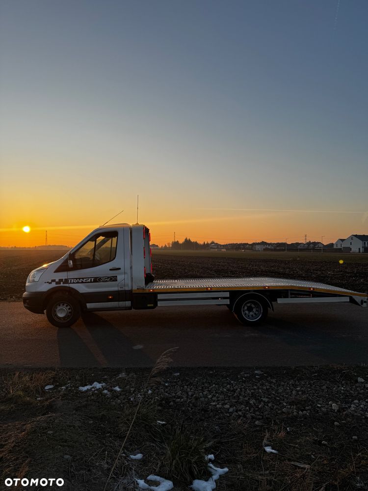 Ford Transit - 12