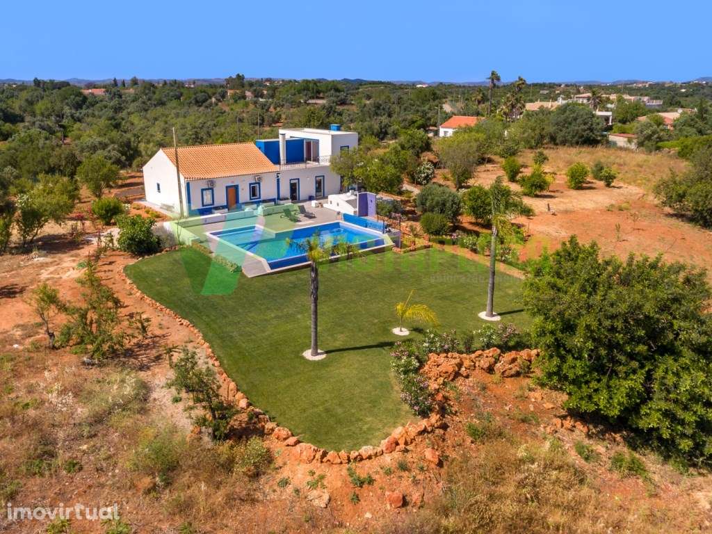 Moradia de Luxo com Piscina Infinita e Vista Panorâmica em Silves - Grande imagem: 3/49