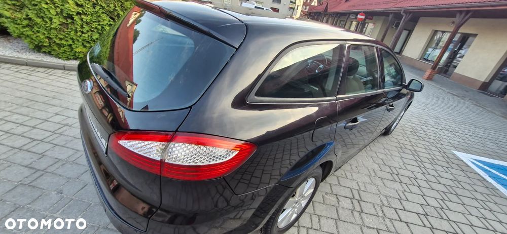 Ford Mondeo 2.0 TDCi Ambiente - 12