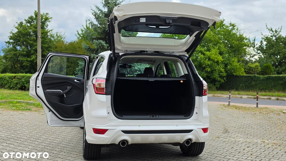 Ford Kuga 2.0 TDCi 2x4 Vignale - 40