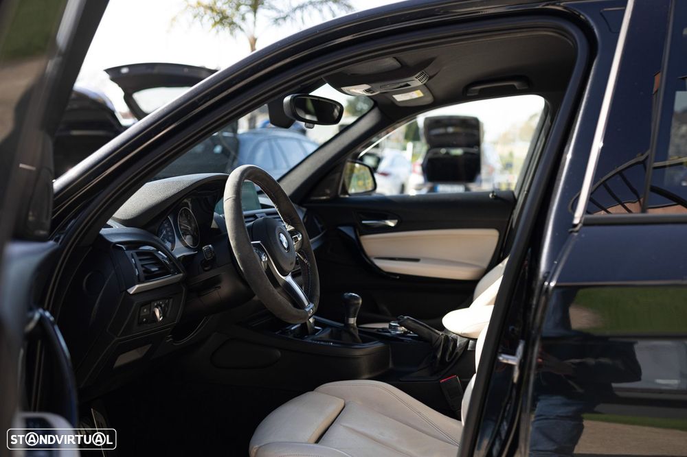 BMW 116 d Pack M - 17