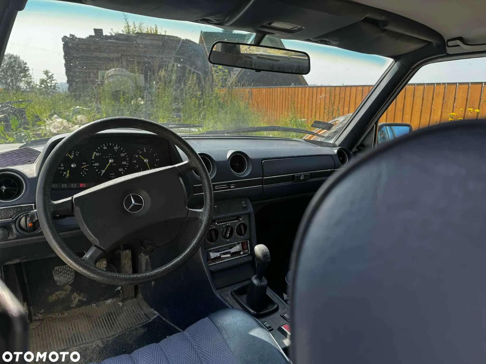 Mercedes-Benz W123 - 5