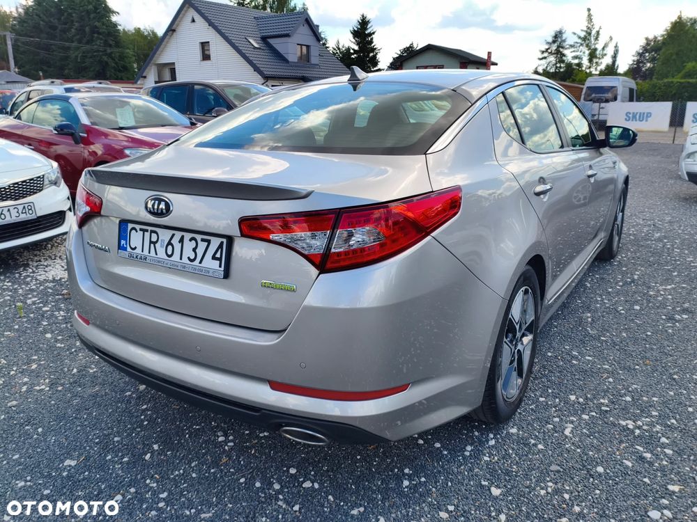 Kia Optima - 11