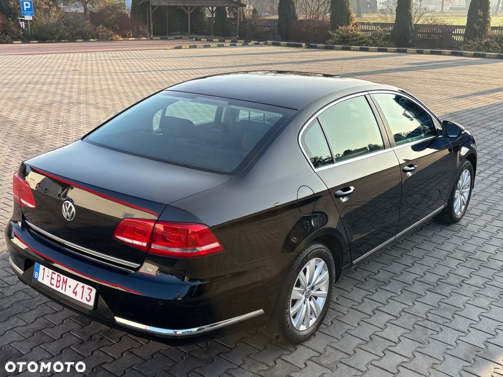 Volkswagen Passat - 13
