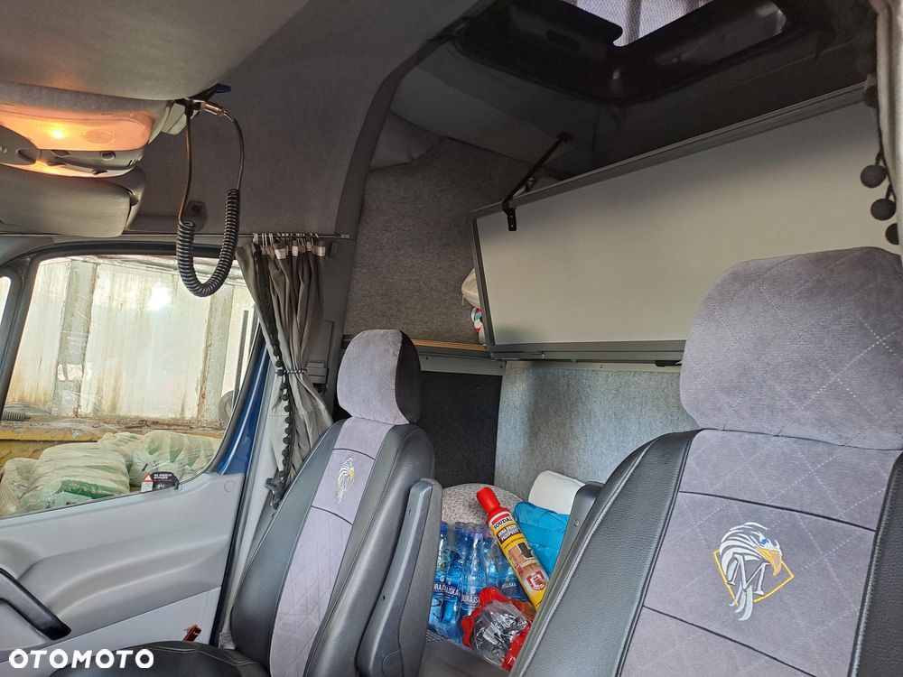 Mercedes-Benz SPRINTER - 10