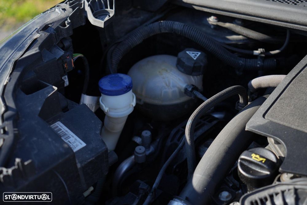 Peugeot 2008 1.2 PureTech GT EAT8 - 20