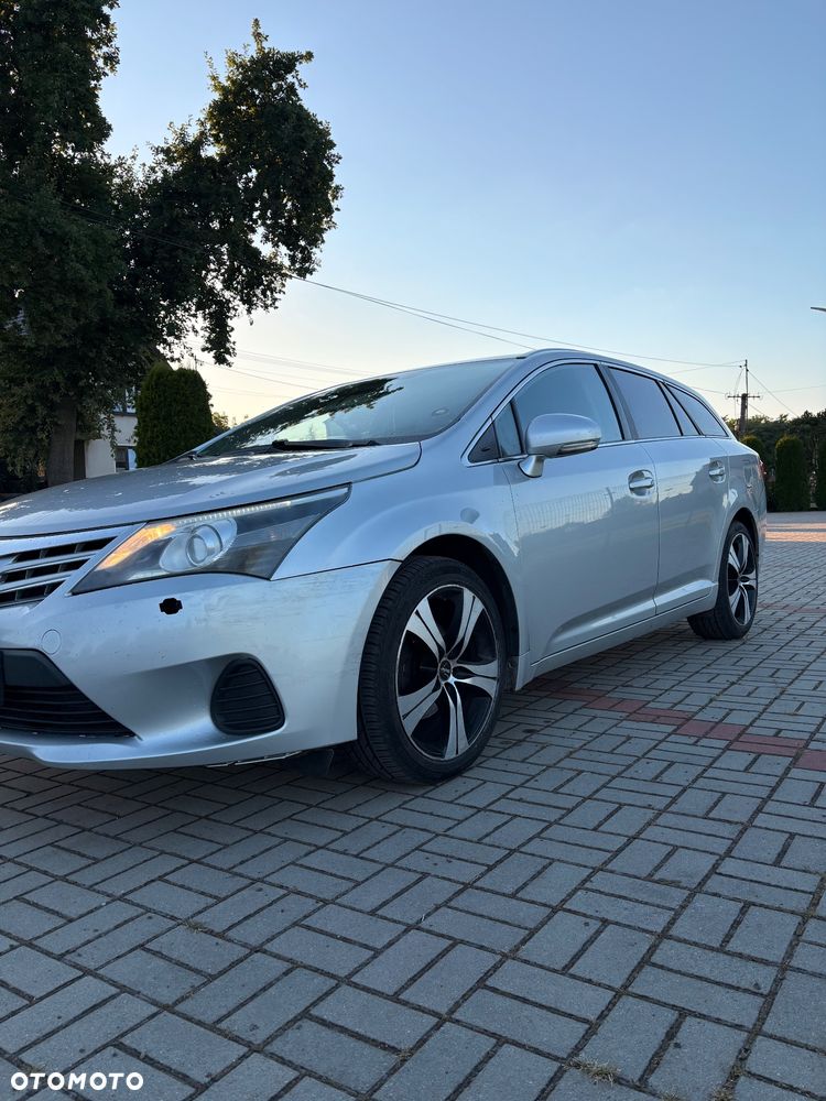 Toyota Avensis 2.0 D-4D Active - 1