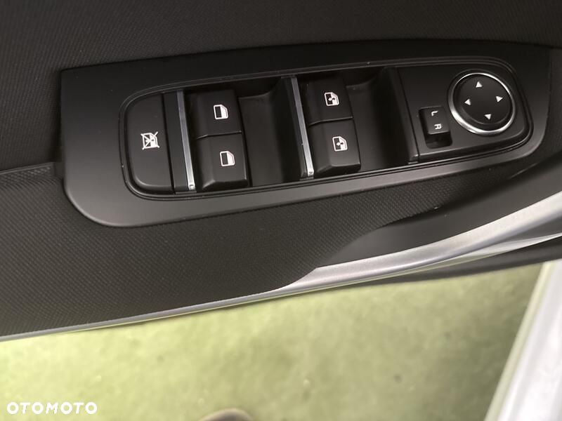 Kia Ceed 1.5 T-GDI M - 12