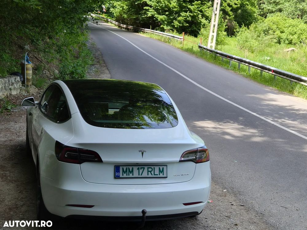 Tesla Model 3 - 31