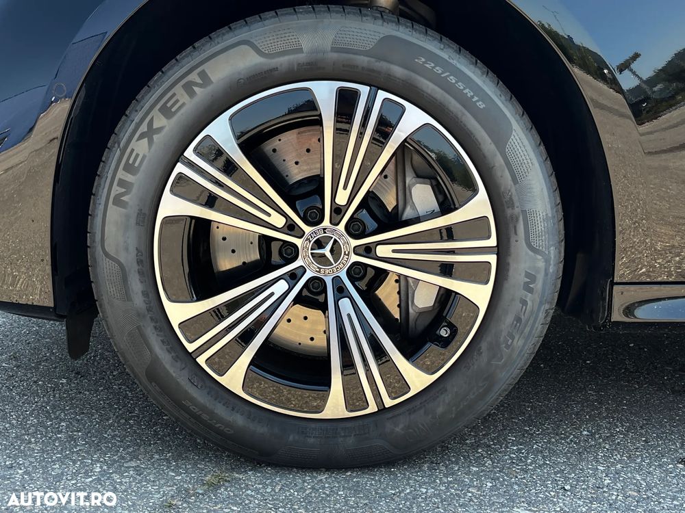 Mercedes-Benz E 200 4MATIC MHEV - 32