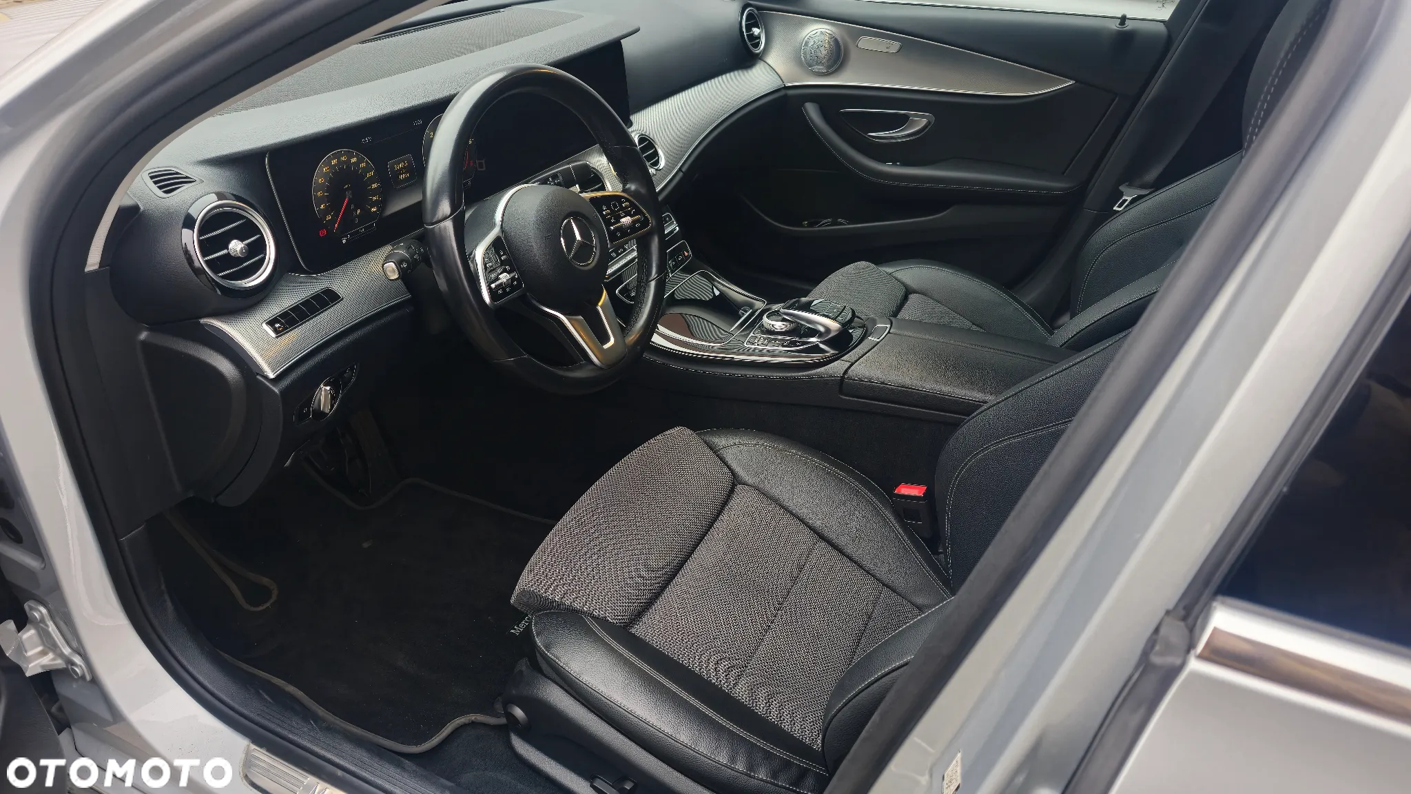 Mercedes-Benz Klasa E 220 d T 9G-TRONIC Exclusive - 8