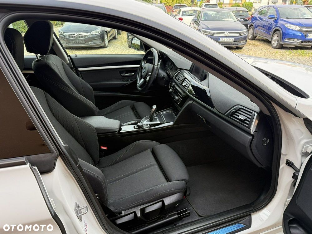 BMW 3GT 320i xDrive - 22