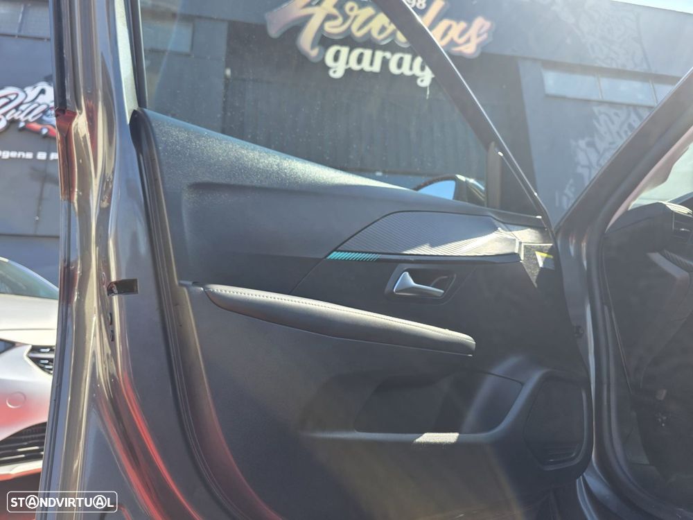 Peugeot 208 1.2 PureTech Allure Pack EAT8 - 24