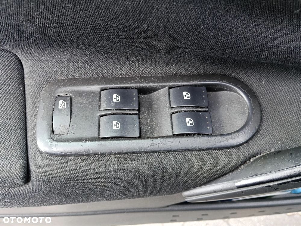 Renault Megane 1.6 Avantage - 19