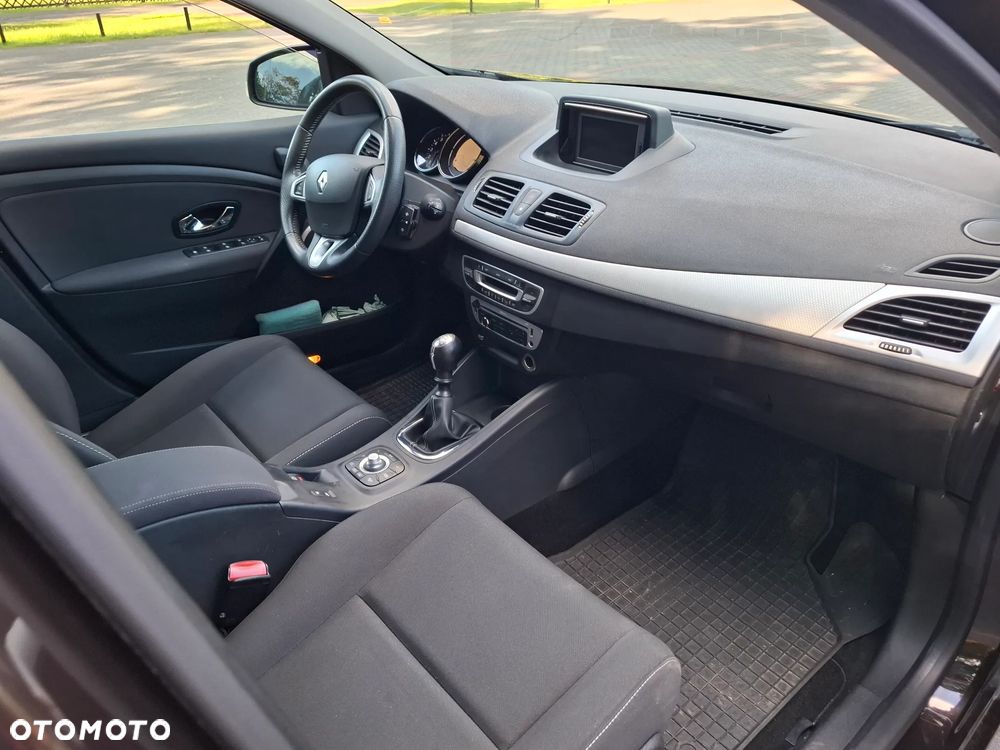 Renault Megane TCe 130 Paris - 16