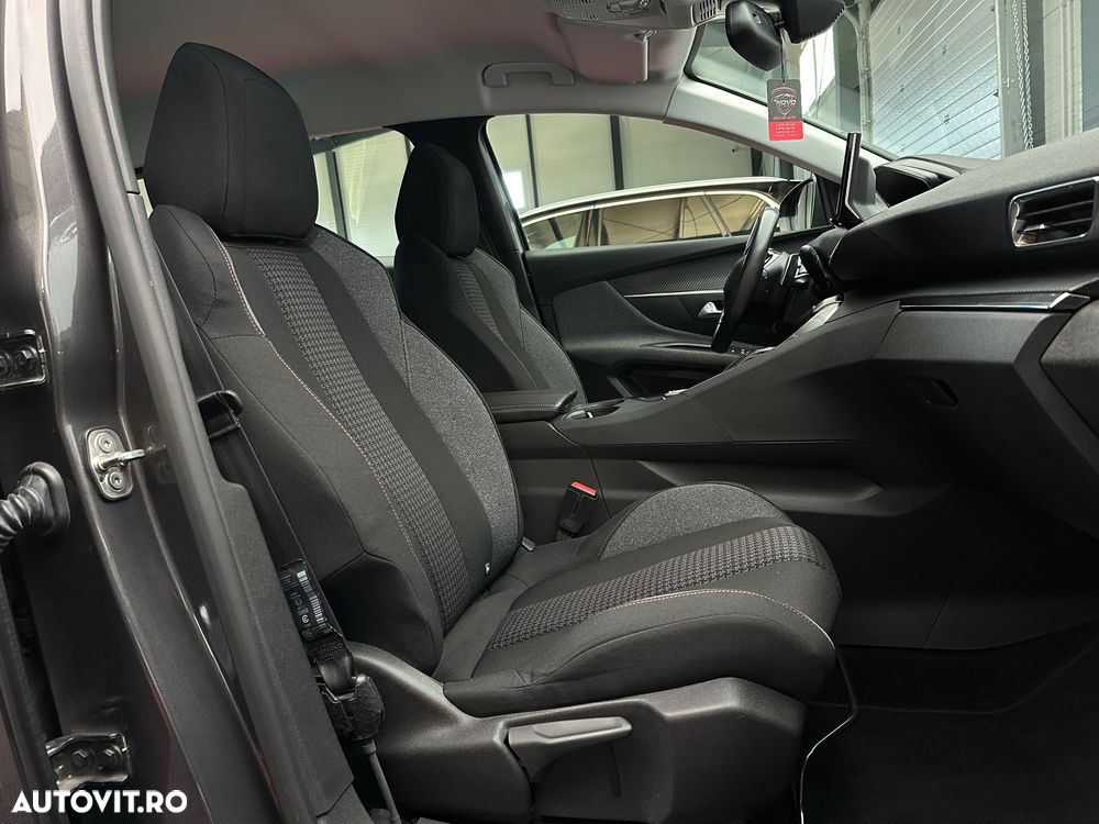 Peugeot 3008 1.2 PureTech Turbo S&S EAT8 Active - 26